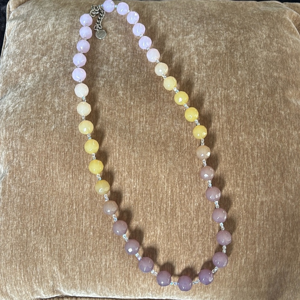PONO resin necklace